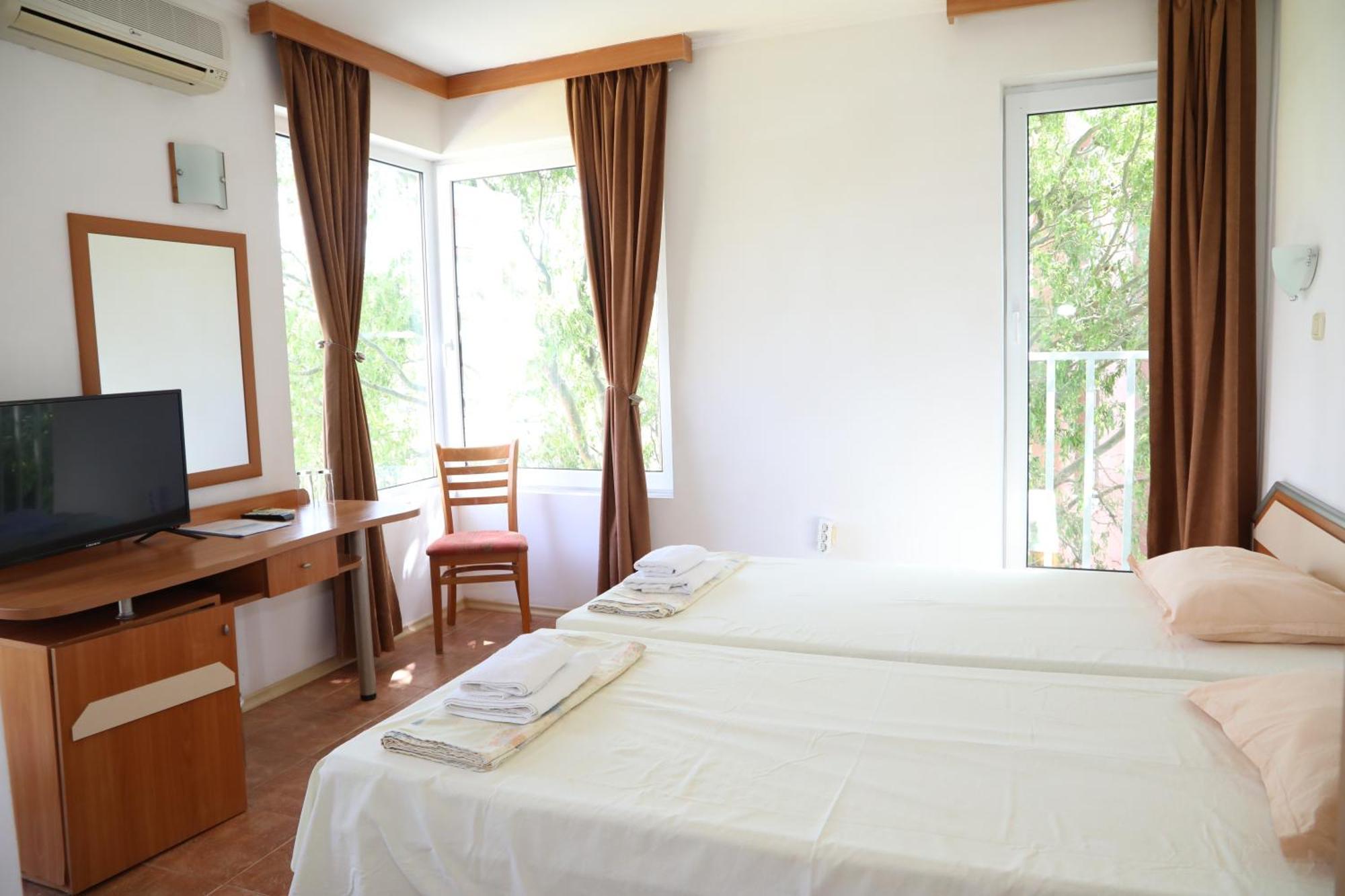 Hotel Sofia Beach Nesebar Esterno foto