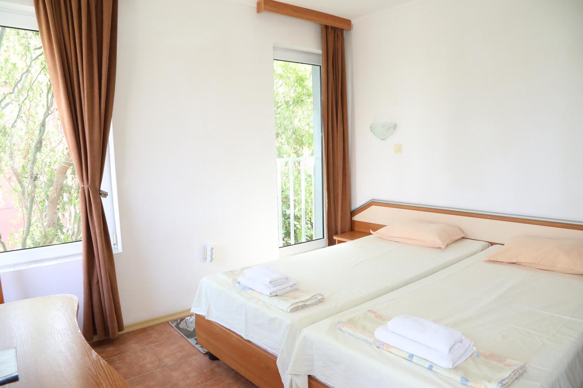 Hotel Sofia Beach Nesebar Esterno foto